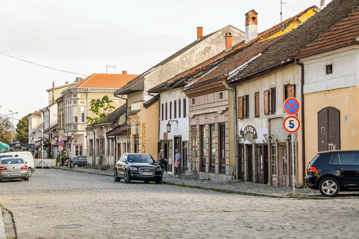 U Valjevu uručeno 37 ugovora građanima koji su dobili subvencije za energetsku sanaciju porodičnih kuća i stanova