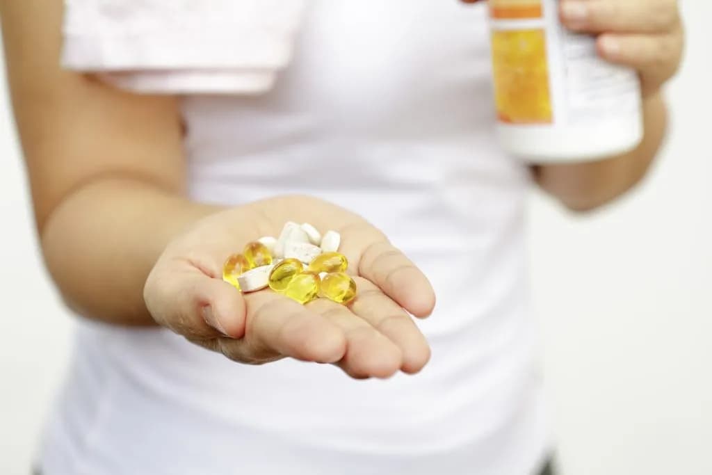 Mnogi svakog jutra piju ove vitamine misleći da jačaju imunitet: Naučnici sa Harvarda otkrivaju istinu koja se mnogima neće dopasti