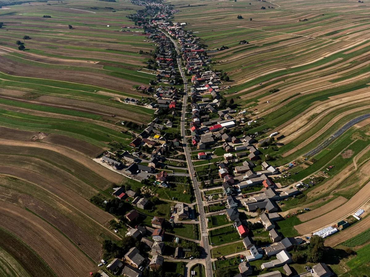 Selo u kom svi žive u istoj ulici dugoj 9 kilometara: Svi se iznenade kad vide kako zapravo žive