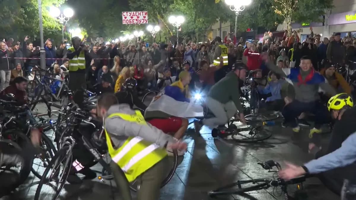 VIDEO Studenti biciklisti dočekani u Jagodini i Lazarevcu: Dve grupe koje su devet dana vozile po celoj zemlji sutra će se sresti u Kragujevcu