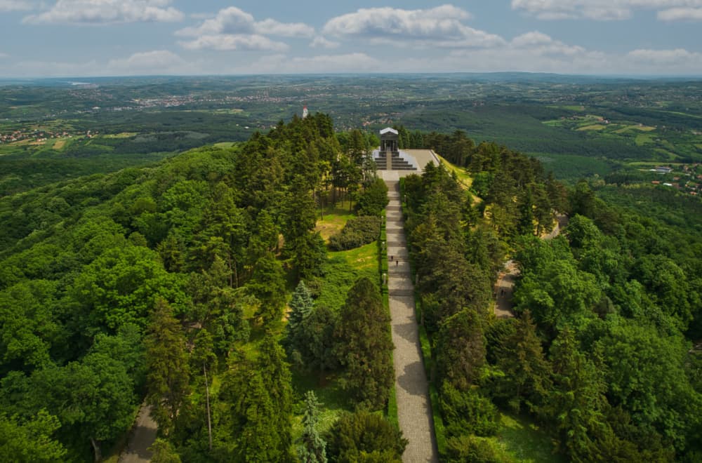 Ovde će svi pohrliti za prvomajske praznike: Tradicionalno najpopularnije destinacije