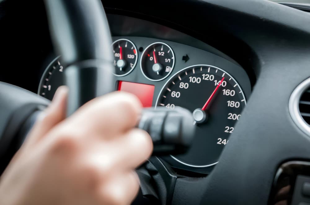 Vaš automobil bi uskoro mogao da odlučuje koliko brzo smete da vozite
