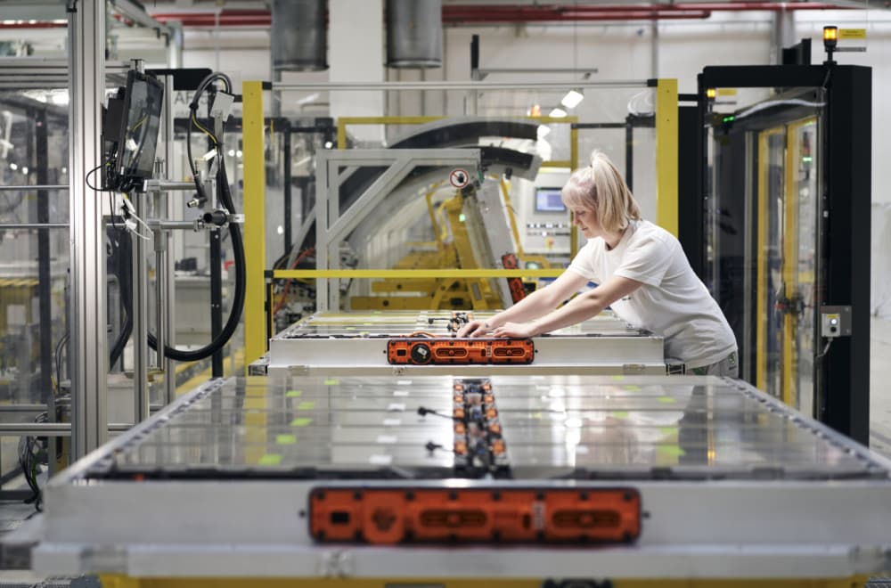 Počela gradnja fabrike baterija za EV u Srbiji: Krenula obuka prvih 110 radnika